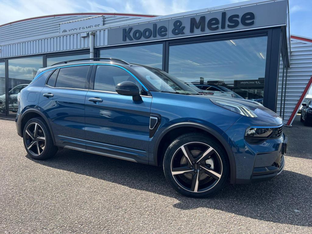 Lynk & Co 01 1.5 261pk phev 7dcth , panodak ,360gr camera , adaptive cc , c