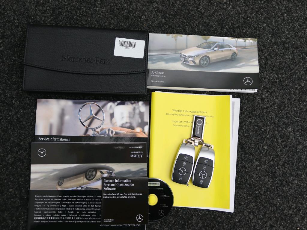 Mercedes-Benz A-Klasse 180 business solution ledkoplampen | stoelverwarming