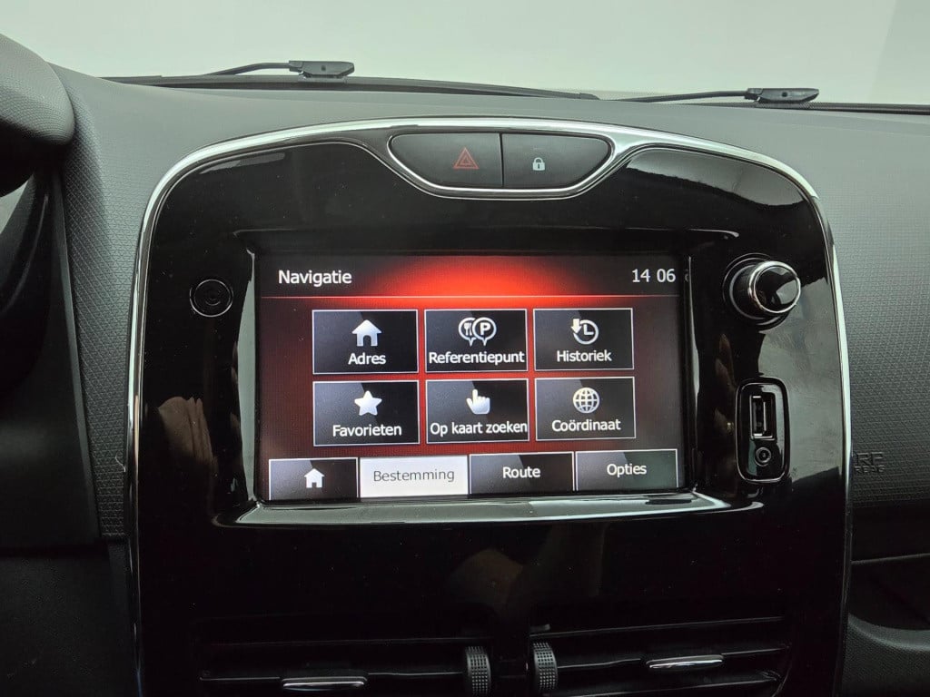 Renault Clio occasion zuinige auto en cruisecontrol | tweedehands renault c
