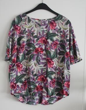 Bloemen shirt maat 42
