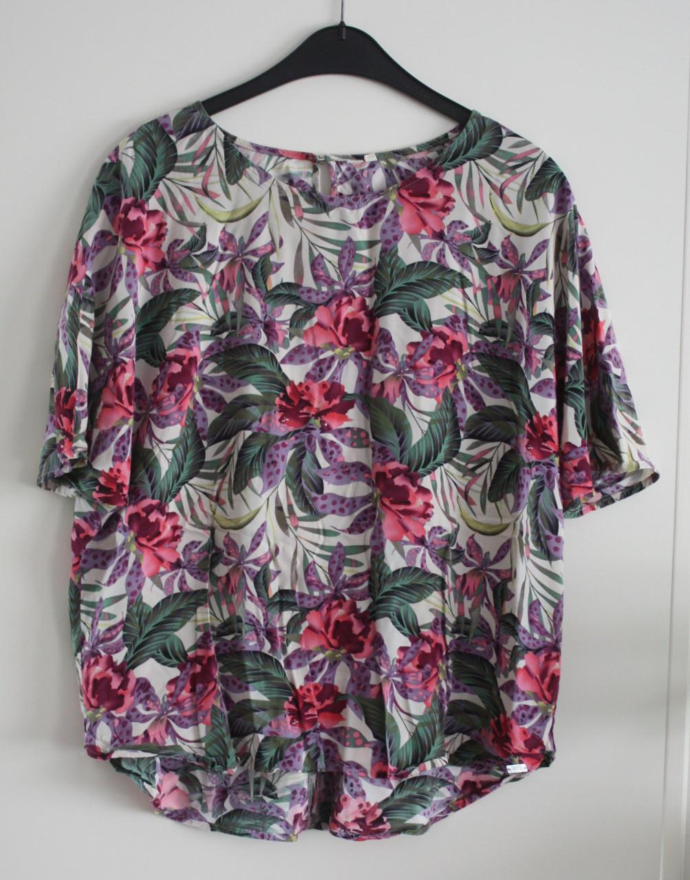 Bloemen shirt maat 42