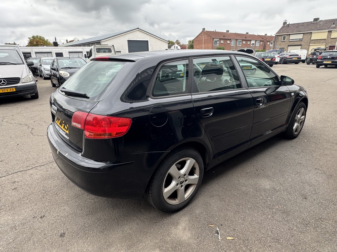 Audi A3 Sportback 1.6i Attraction 5 deurd Bouwjaar 2005 NAP ! ! !