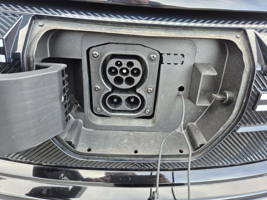 Dacia Spring expression 27 kwh lederen bekleding, navigatie, camera, ccs sn