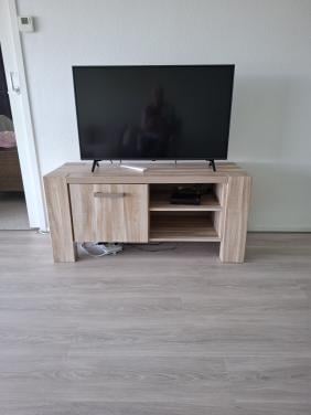 Eettafel , TV kastje en salontafel