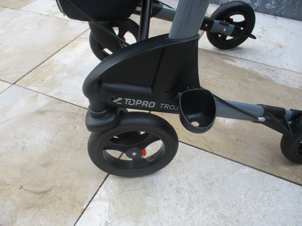 Zgan  Topro Troja 2G rollator met zitje tas stokhouder rugsteun en dienblad