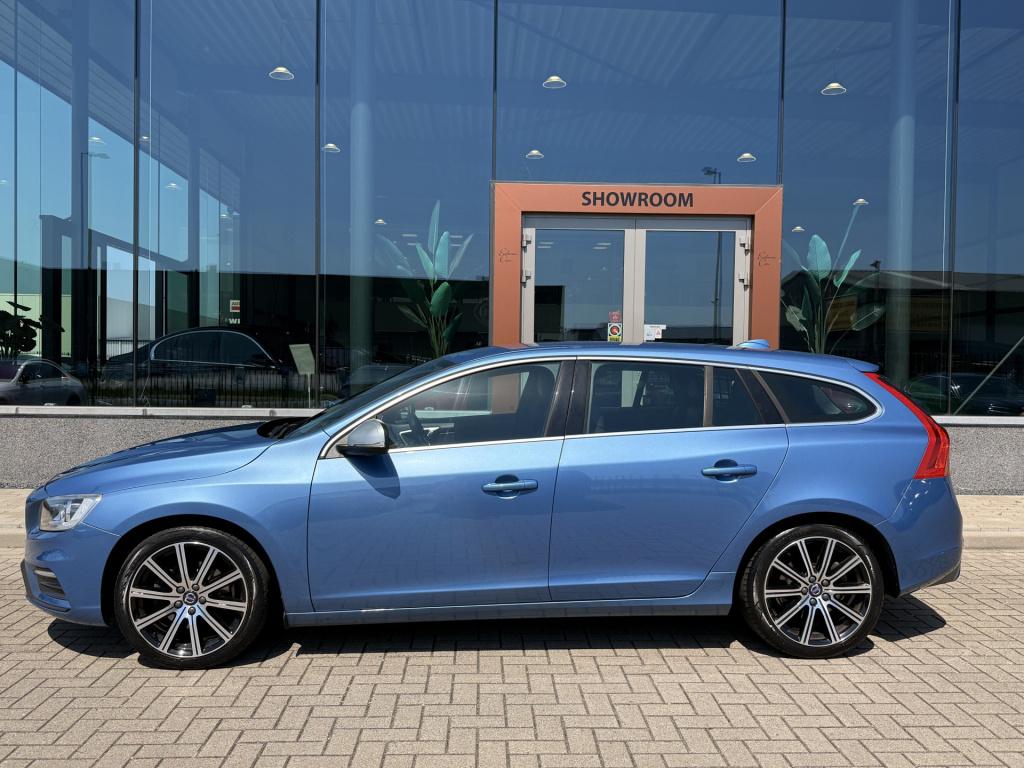 Volvo V60 1.6 t3 r-design | afn trekhaak | cruise | parkeersensoren | bluet