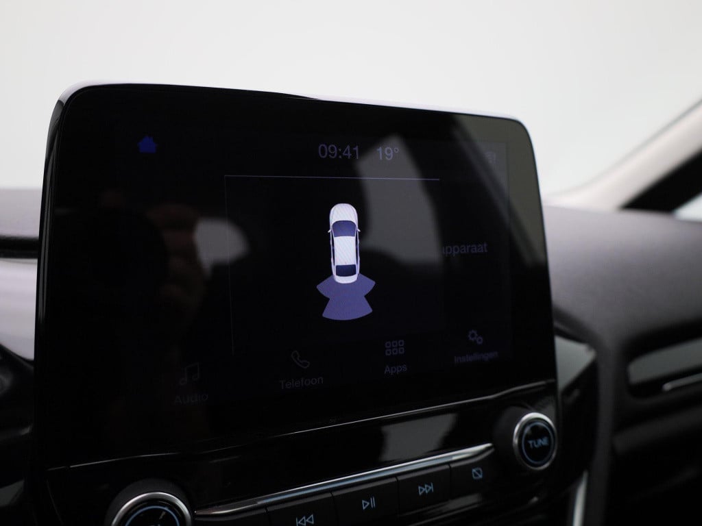 Ford Fiesta 1.1 trend ac | parkeersensoren | apple carplay | elek. spiegels