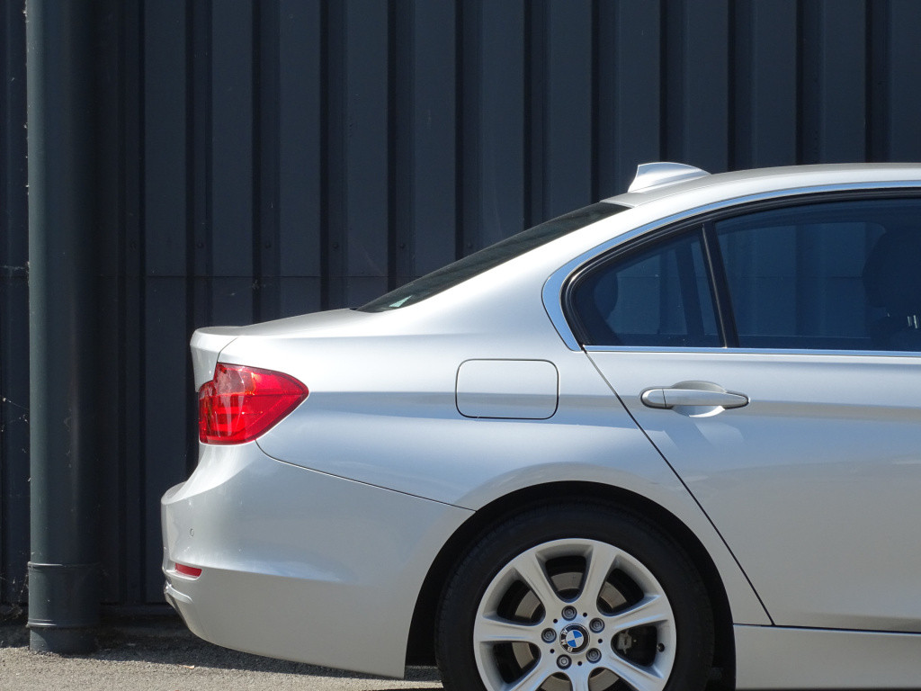 BMW 3-serie 316i executive sport automaat | bi-xenon | afn. trekhaak
