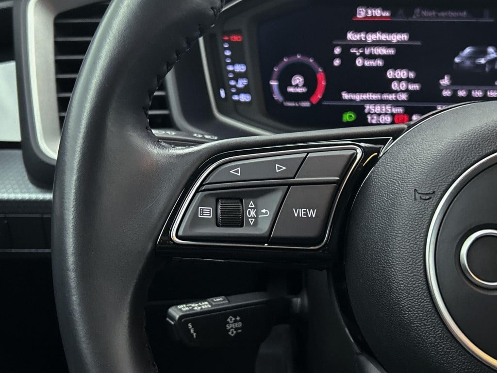Audi A1 Sportback 30 tfsi epic | lmv | parkeer sensoren | virtual cockpit |