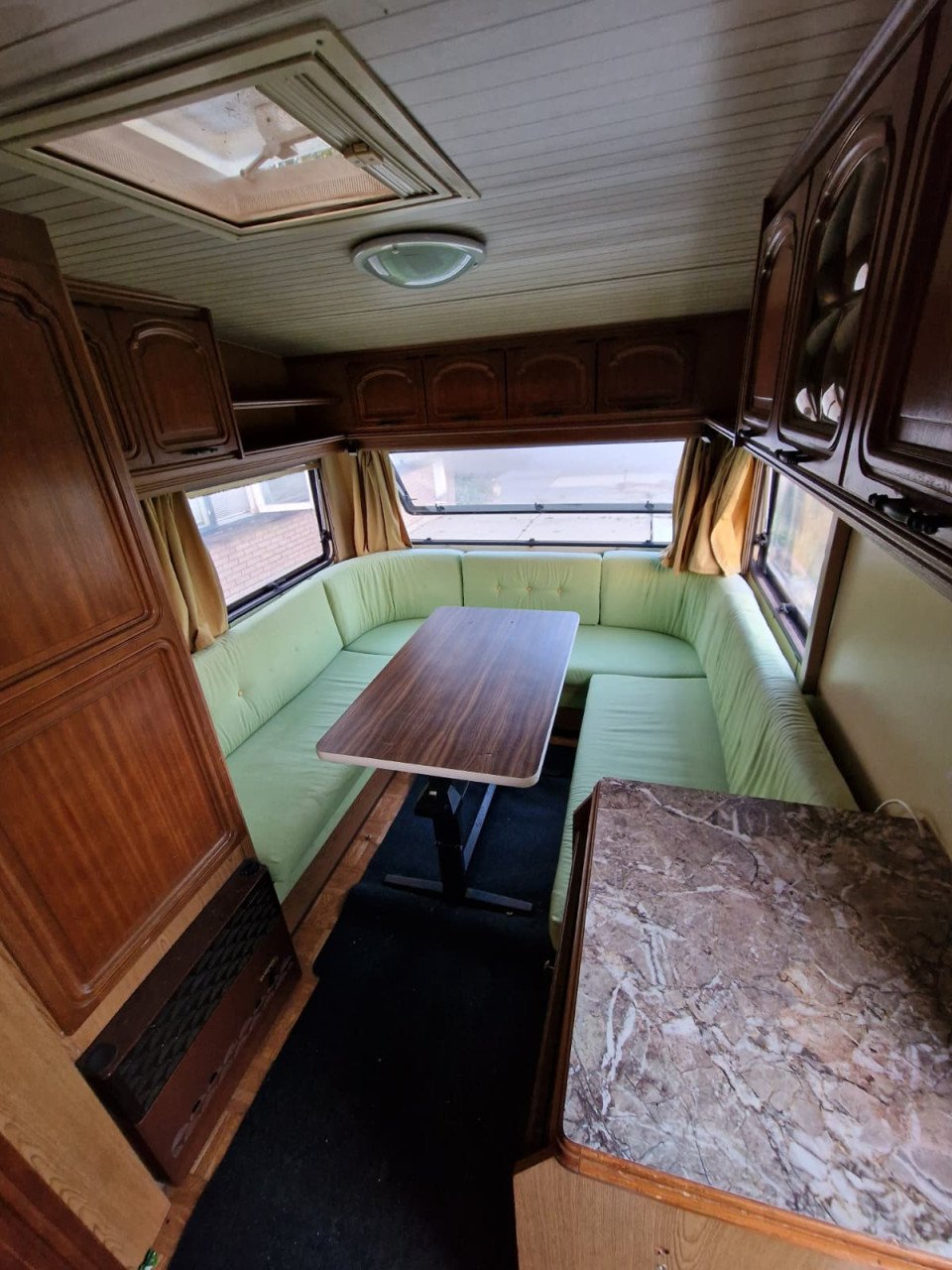 Lichte Caravan in goede staat