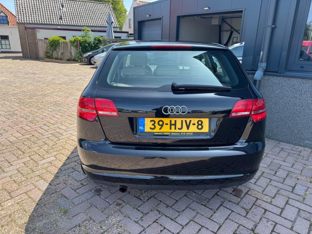 Audi A3 sportback 1.6 attraction business edition