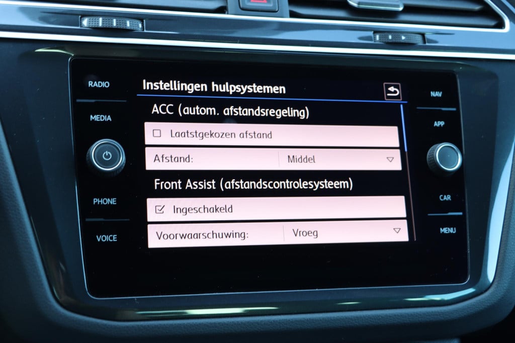 Volkswagen Tiguan 1.5 tsi comfortline business r-line 150pk dsg7