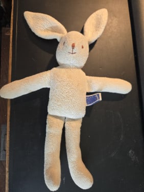 Knuffelkonijntje met rammelaartje; Trousselier