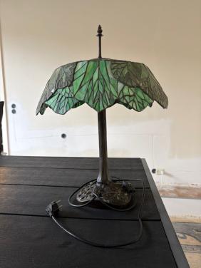 Tiffany Tafellamp met Groen Bladmotief