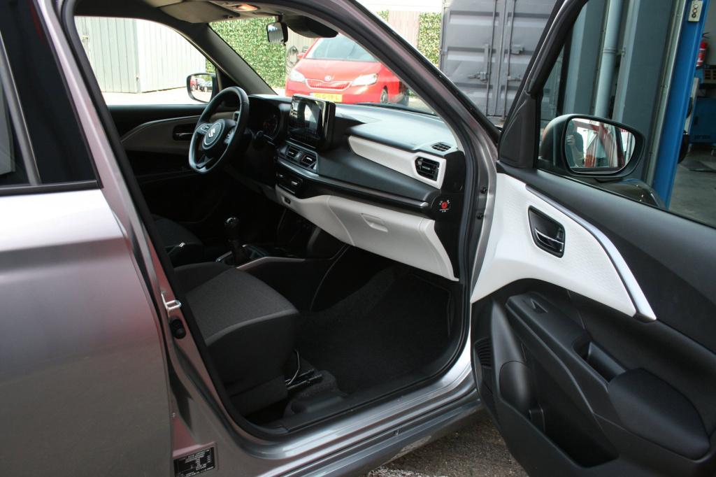 Suzuki Swift 1.2 style smart hybrid