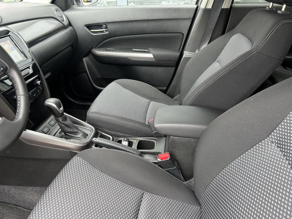 Suzuki Vitara 1.5 hybrid select