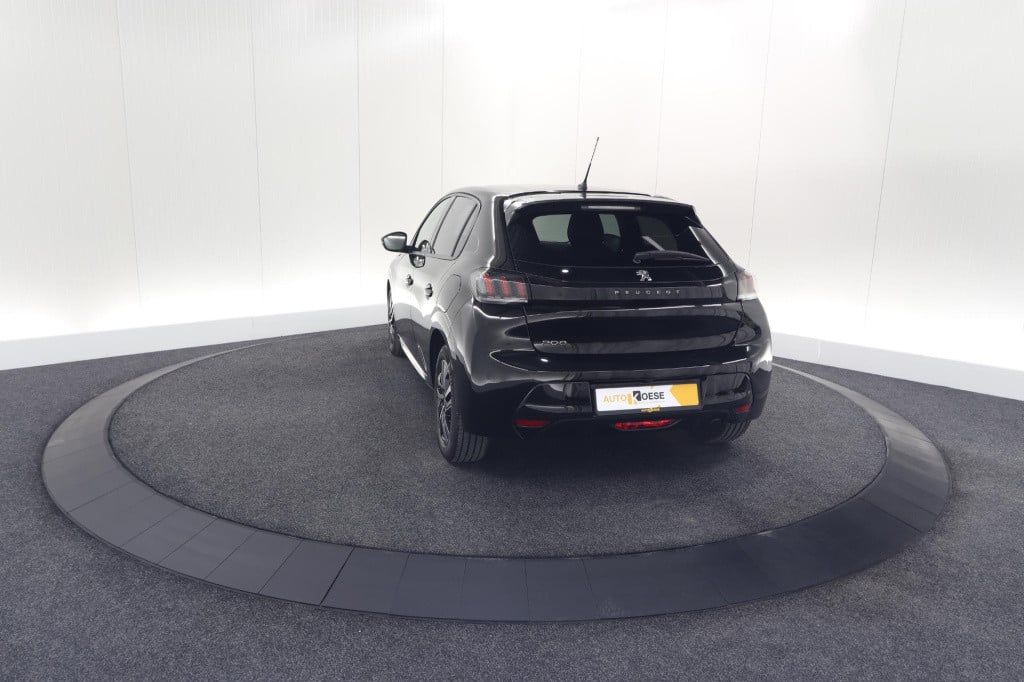 Peugeot 208 puretech 100 allure pack | camera | apple carplay | stoelverwar