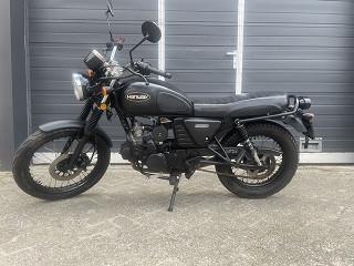 Stoere hanway raw 50 cc caferacer mat zwart  weinig gereden 1599 euro