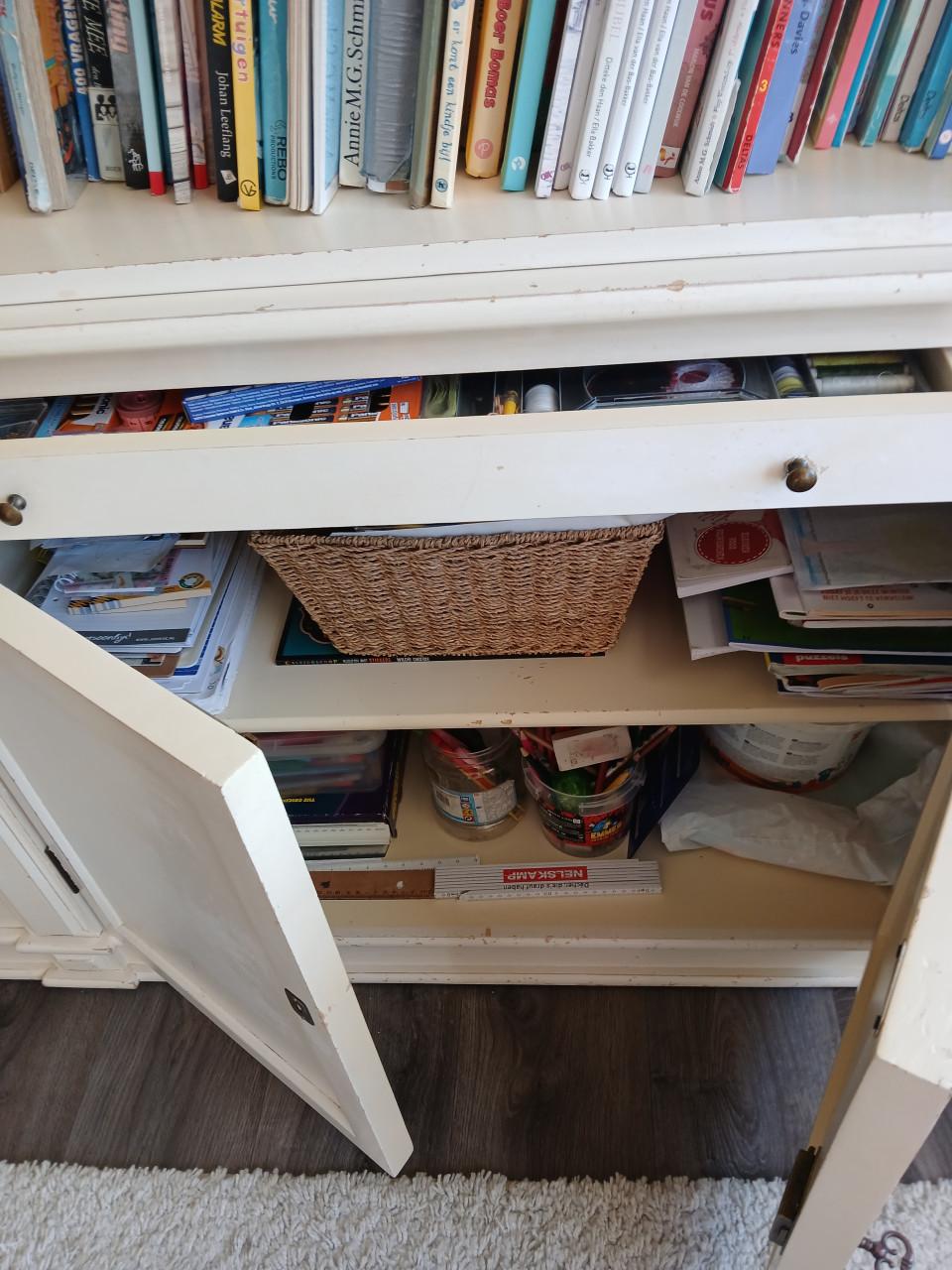 Grote opknap kast / boekenkast 40x200x240 (lbh)