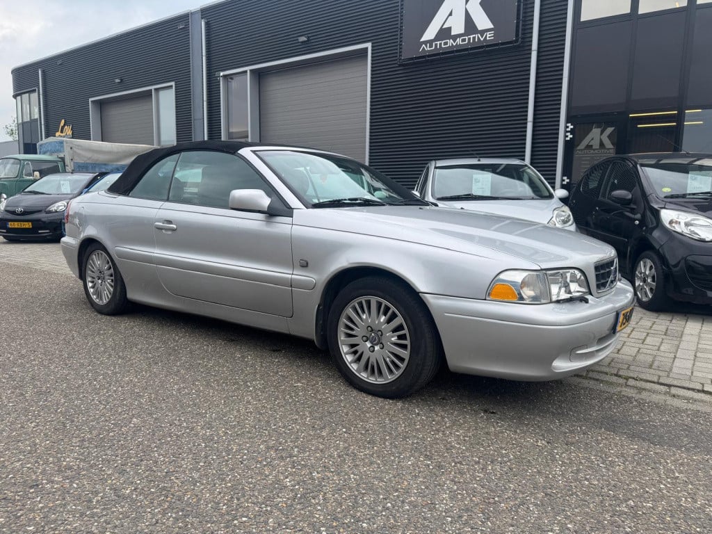 Volvo C70 convertible 2.0 t/inruilkoopje/dak werkt niet!/handel/hobby