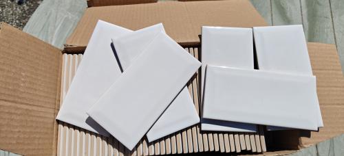 Te koop witte  tegels 87 stuks 75 x 150 mm