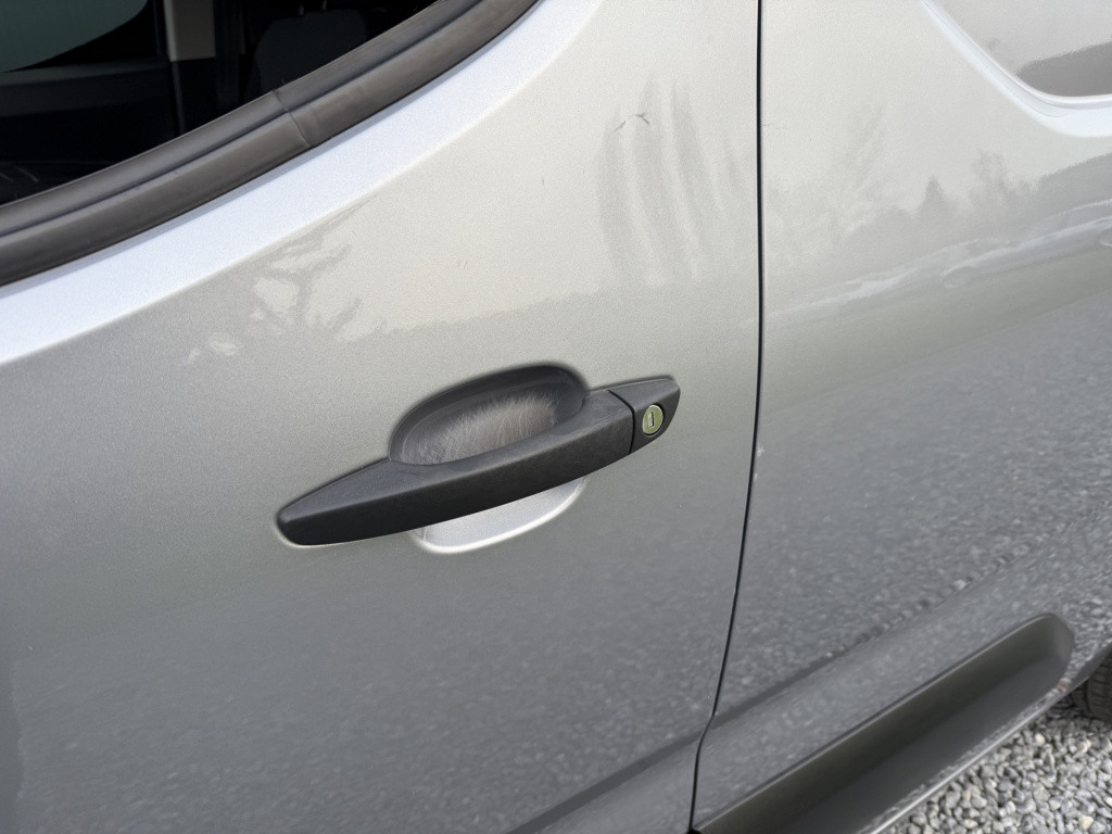 Citroen Berlingo 1.6 bluehdi 100pk driver bestelauto 3-zitter