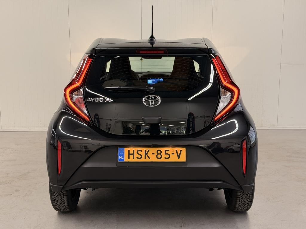 Toyota Aygo x 1.0 vvt-i mt play| camera| airco| adap.cruise