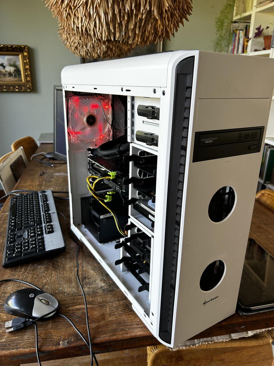 Lekkere PC aangeboden