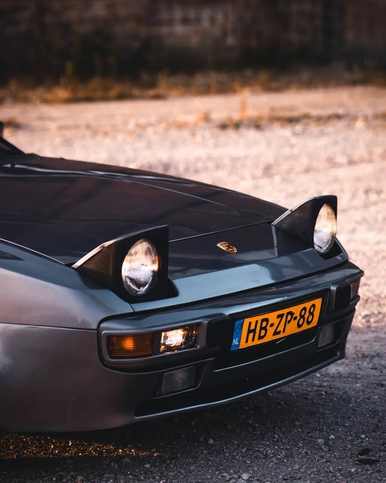 Porsche 944 1982