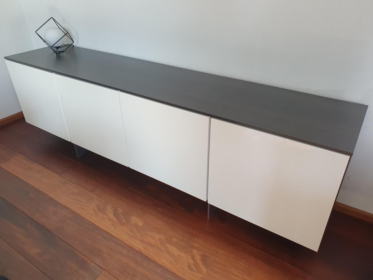 Hoogglans wit dressoir 4 deurs houtlook blad design kast