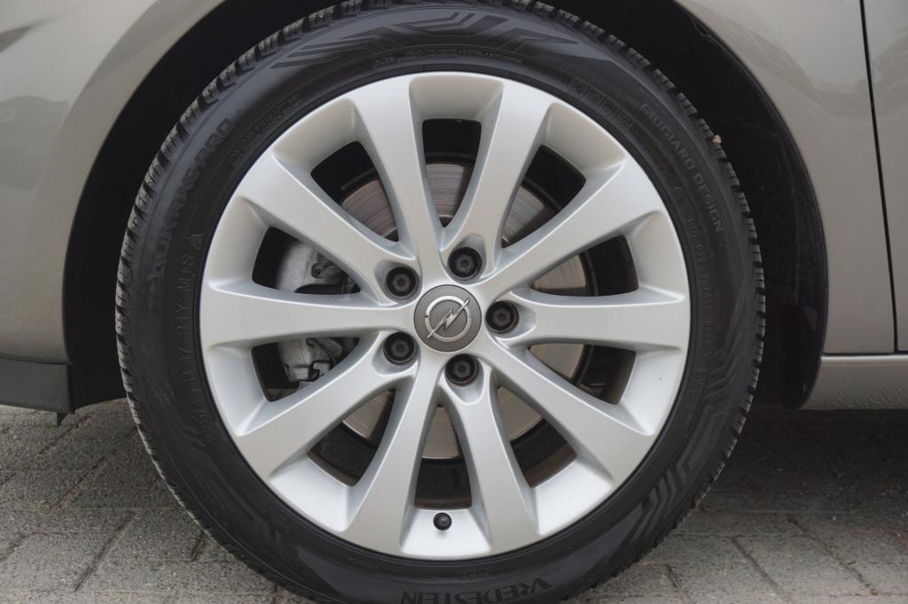 Opel Meriva 1.4 turbo cosmo airco / navi / cruise / stuur + stoelverw. / pd