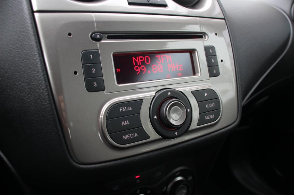 Alfa Romeo MiTo 1.4 progression -1e eig - pdc - airco - elek ramen - isofix