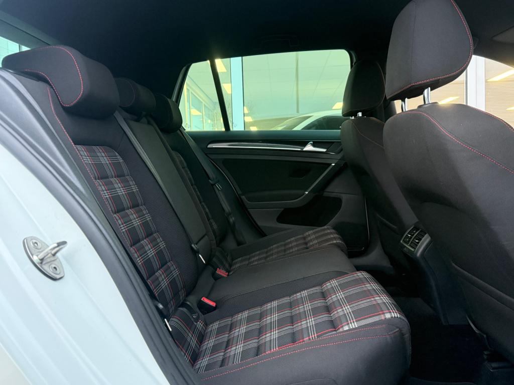 Volkswagen Golf 2.0 tsi gti performance