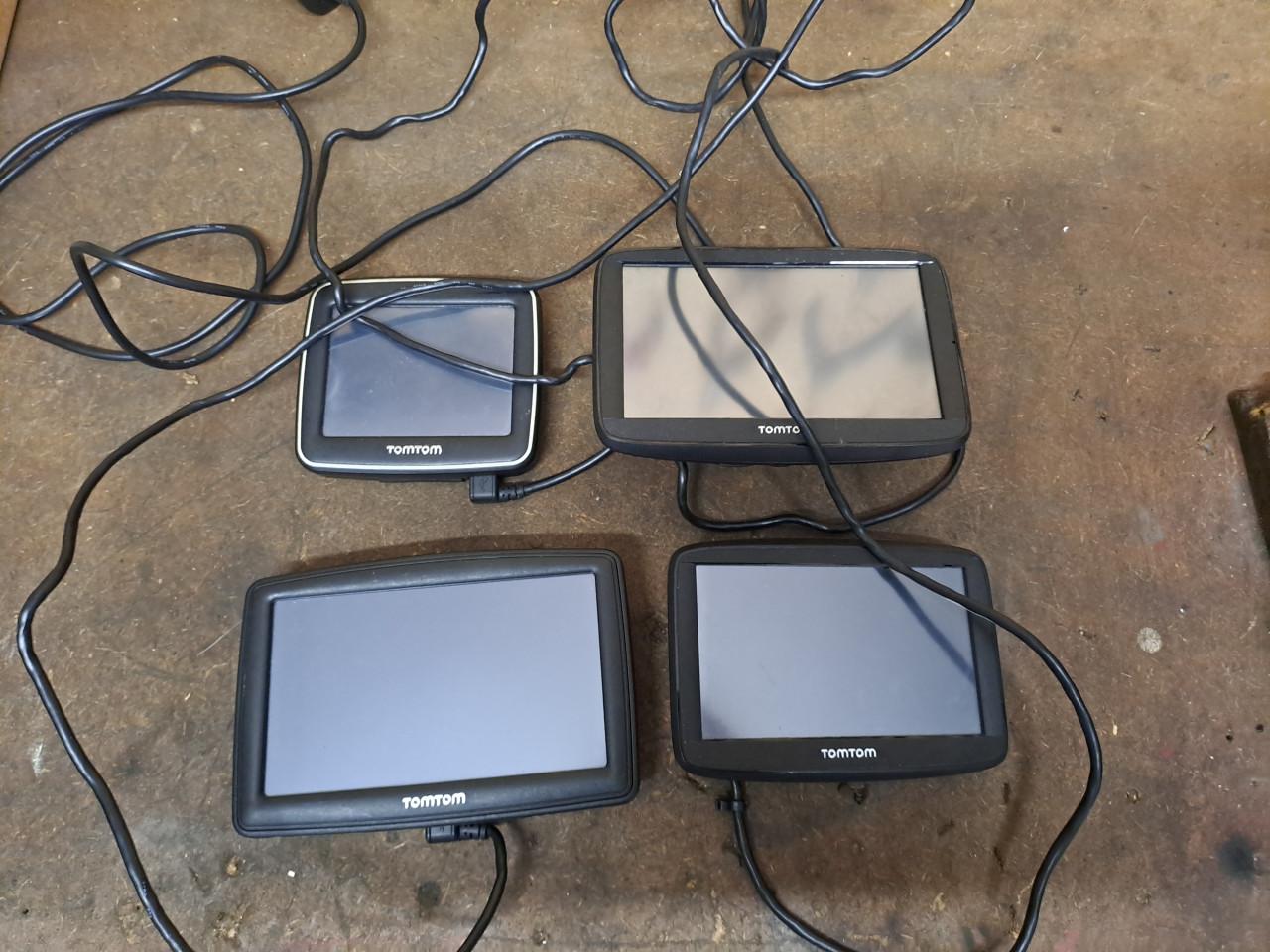 Te koop mooie partij rommelmarkt spullen in goede staat ook tuinspullen