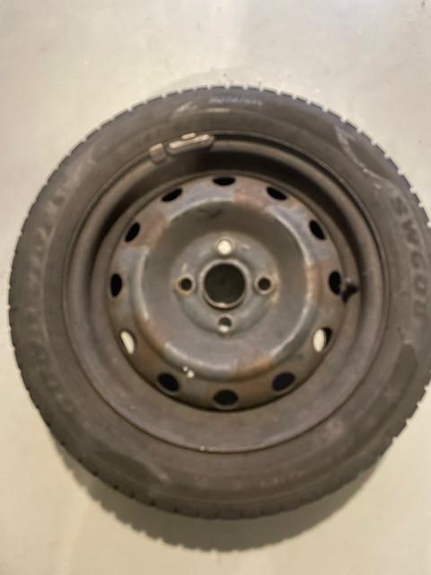 4 winterbanden met velg maat 155 65 14