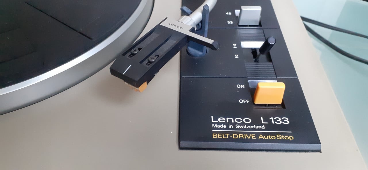 LENCO L-133 platenspeler belt-drive autostop made in switerland