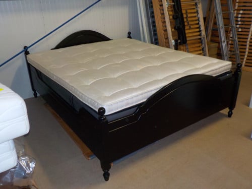 Massief extra groot 210 x 180 cm ledikant + 2 uaping spiralen + 2 auping