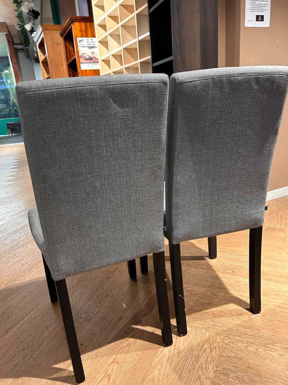 Div stoelen te koop ook te combineren met een aantal tafels of banken