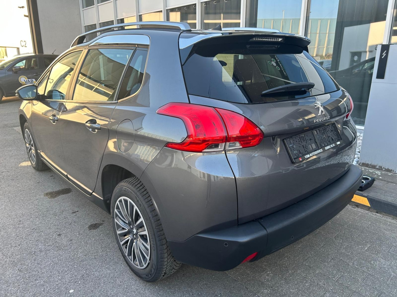 Peugeot 2008 1.2 met 66dkm eerste eigenaar