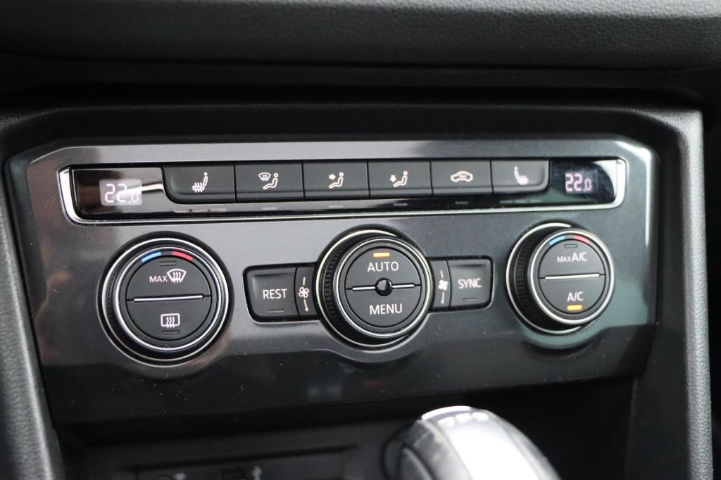 Volkswagen Tiguan 1.4 tsi act highline 150pk dsg7 | panoramadak | trekhaak 