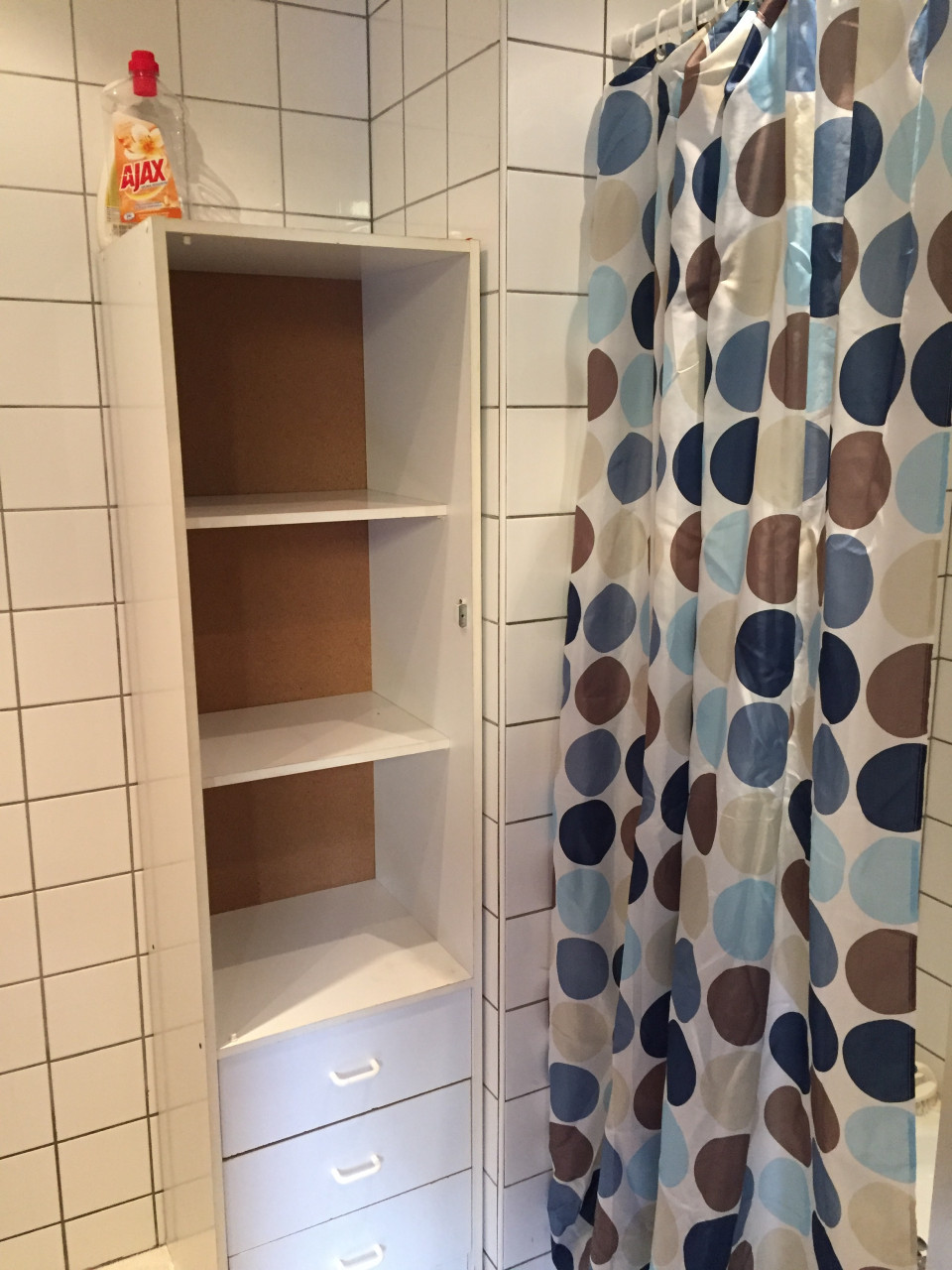 Nette kamer met eigen badkamer