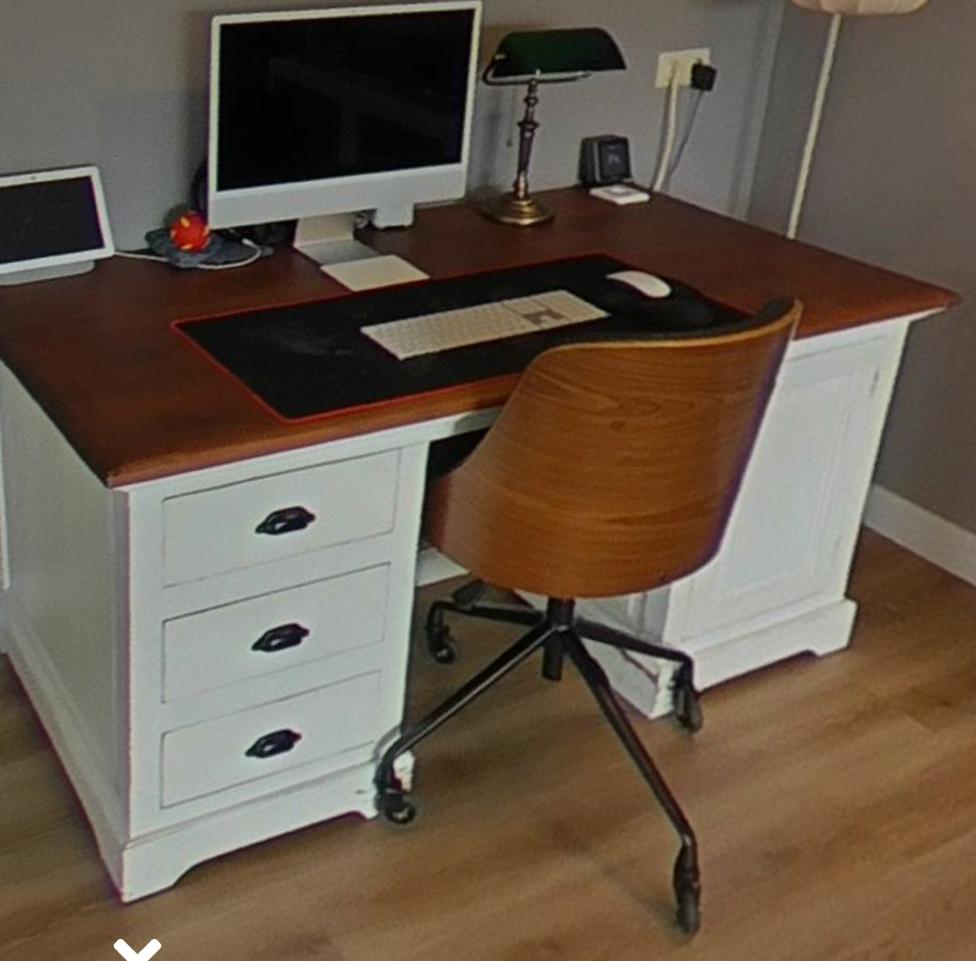 Bureau met stoel