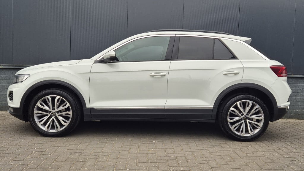 Volkswagen T-roc 1.5 tsi sport r *navi*camera*virtual*acc*blind-spot*clima*