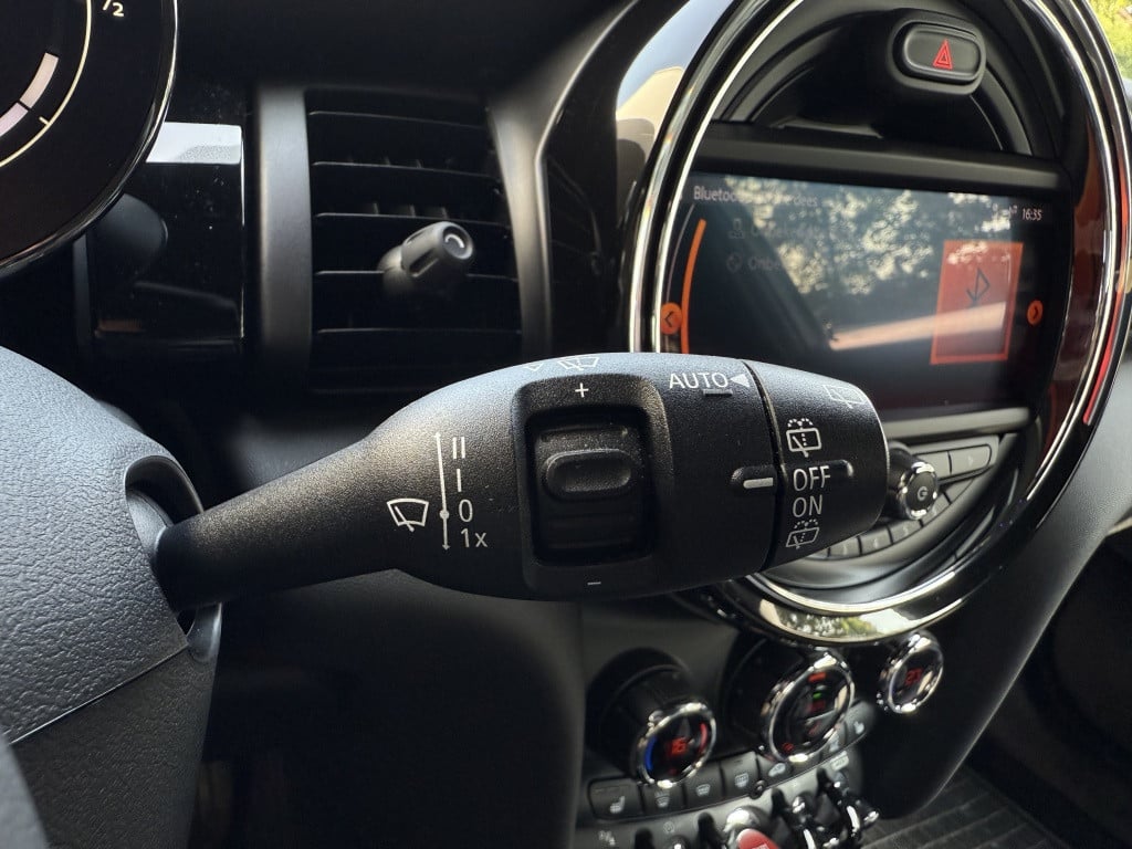 Mini Cooper mini 2.0 // serious business pack // nieuwstaat // 5 deurs /