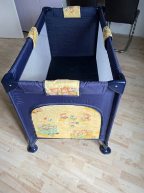 Compleet campingbedje + matras + lakens en deken