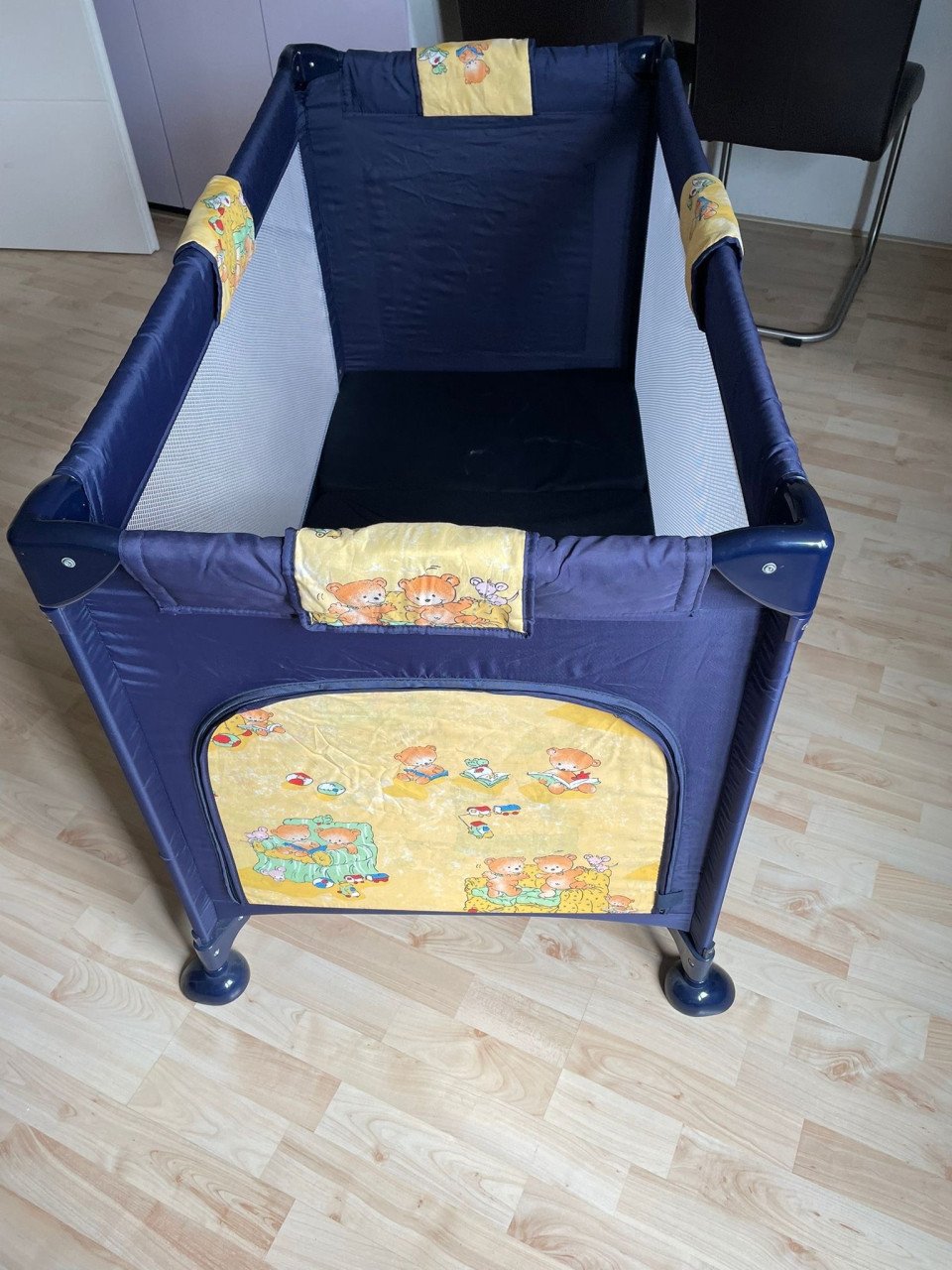 Compleet campingbedje + matras + lakens en deken
