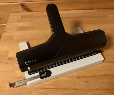 Leitz 5114 AKTO multi perforator