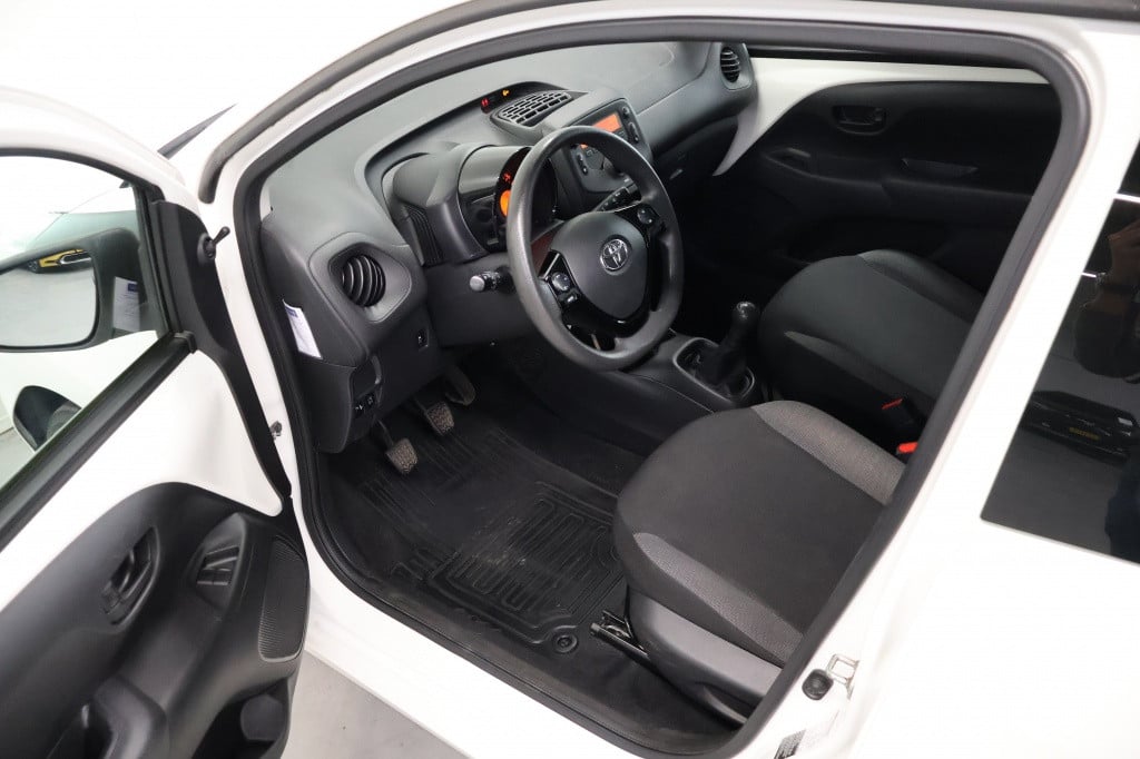 Toyota Aygo 1.0 vvt-i x-fun