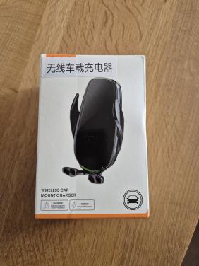 Telefoonhouder auto draadloos laden.