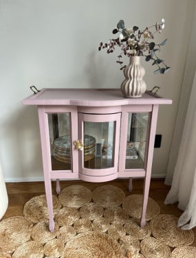 Gerestyled theekastje | oud roze
